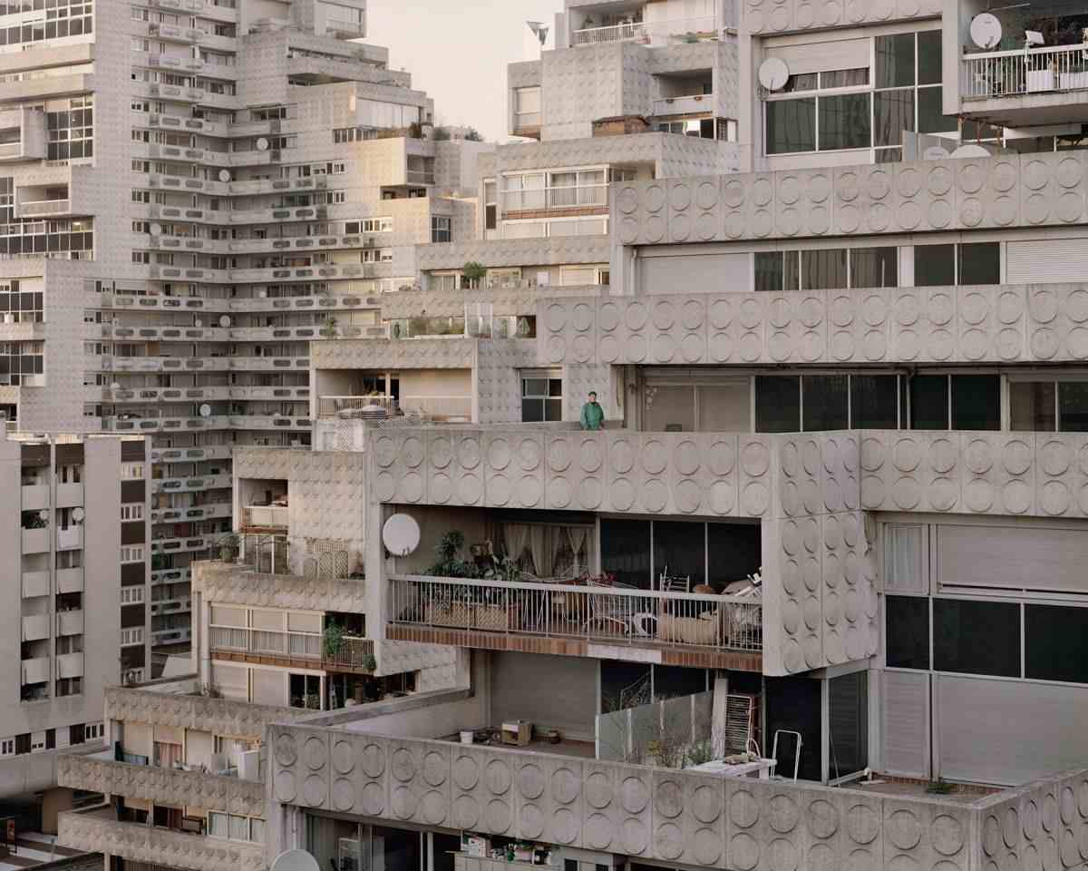 nonetheless-the-grand-ensembles-are-home-to-just-as-many-people-as-any-other-type-of-public-housing-in-the-inner-city